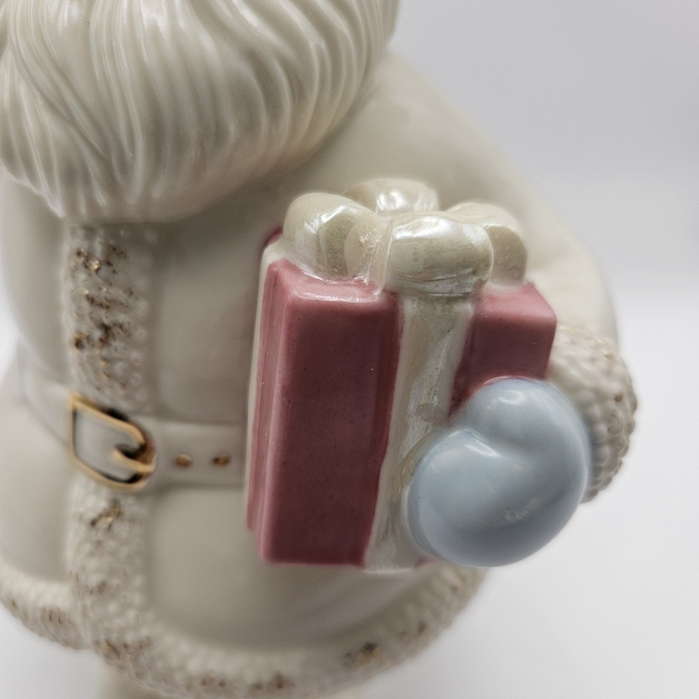 Lenox Santa Claus Porcelain Figurine Hand Painted White Coat Holly & Gift No box - Picture 4 of 9
